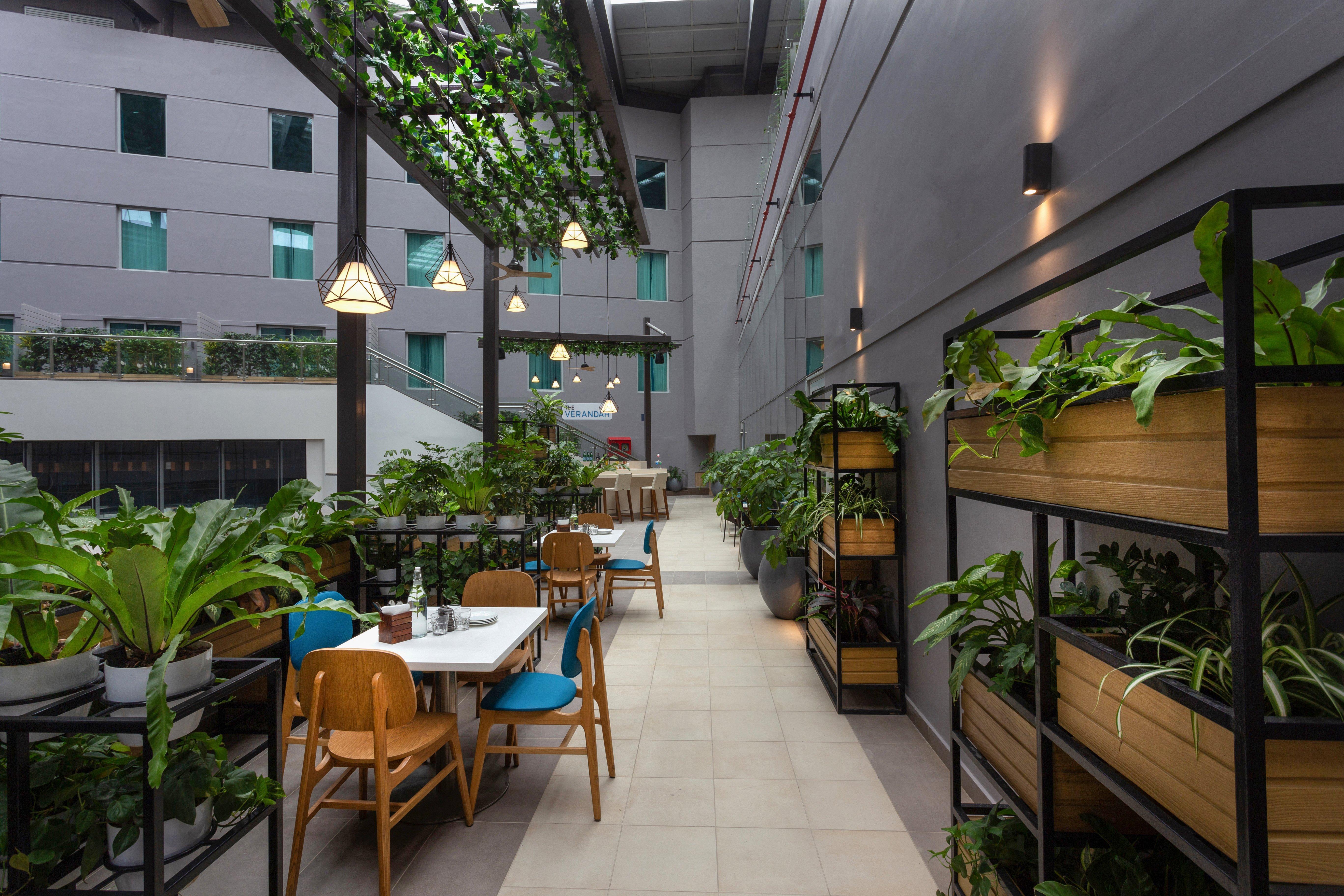 Holiday Inn Express & Suites Bengaluru Old Madras Road By Ihg Hoskote Exterior foto